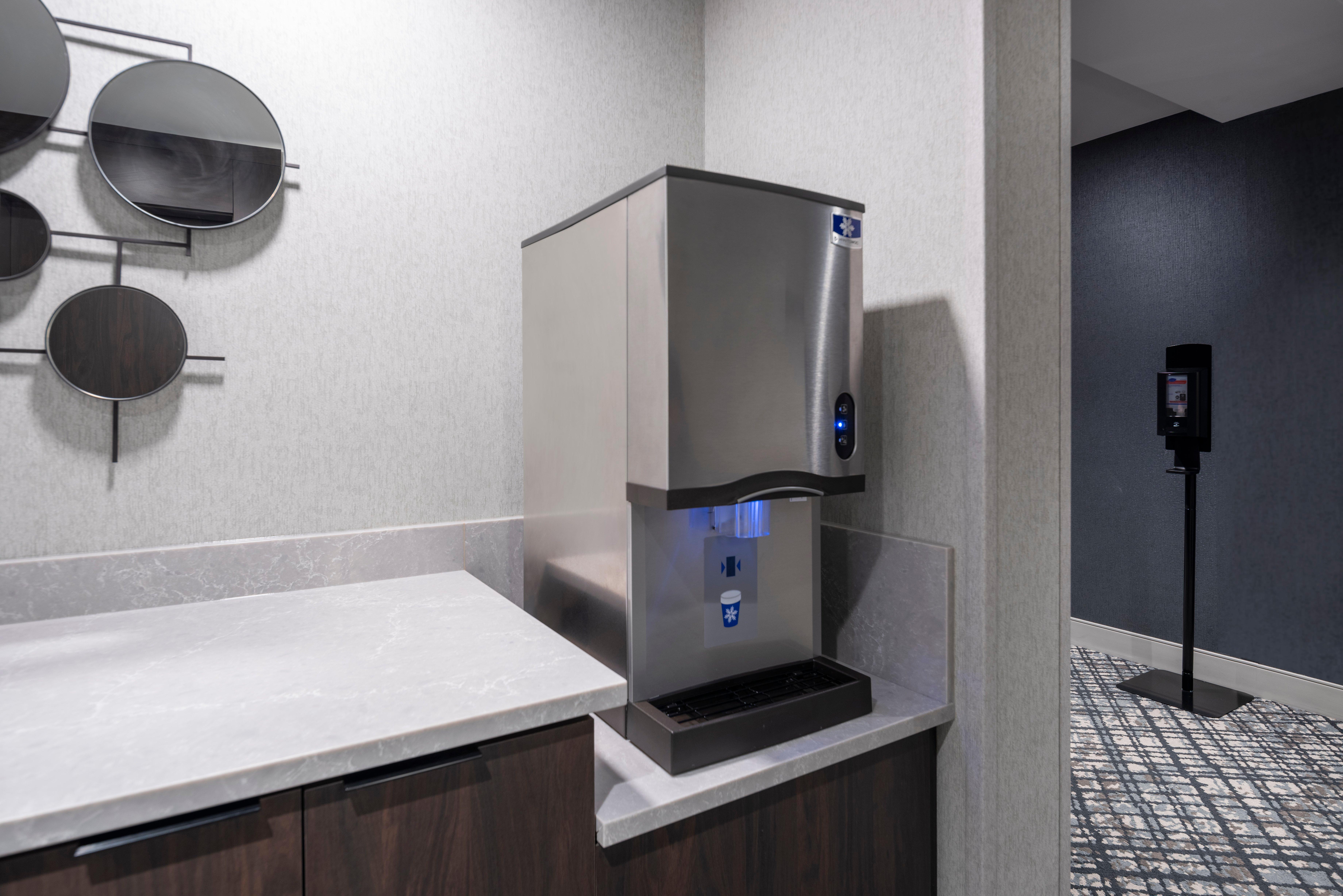 Holiday Inn Express - Boston Logan Airport - Revere By Ihg Экстерьер фото