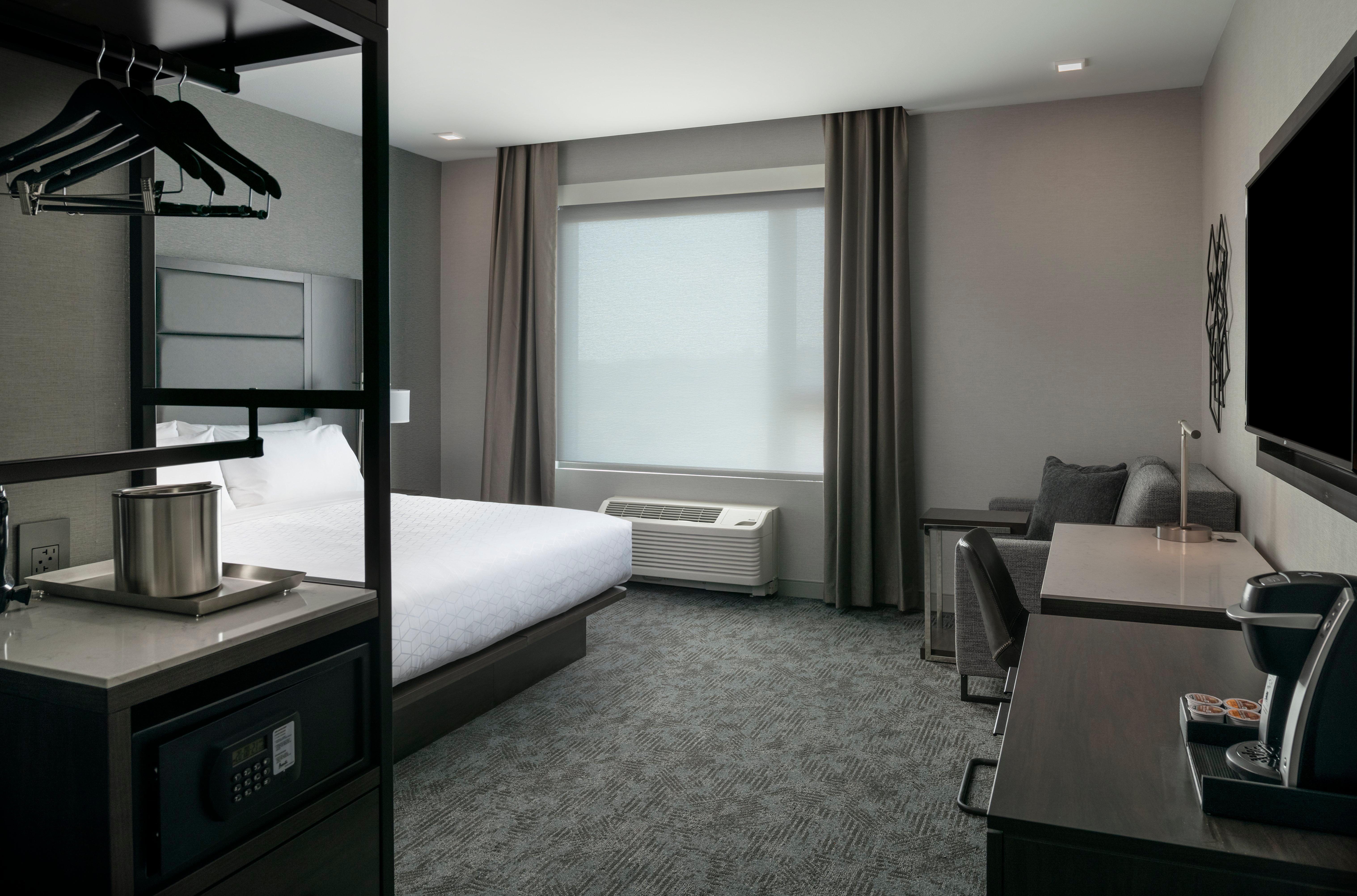 Holiday Inn Express - Boston Logan Airport - Revere By Ihg Экстерьер фото
