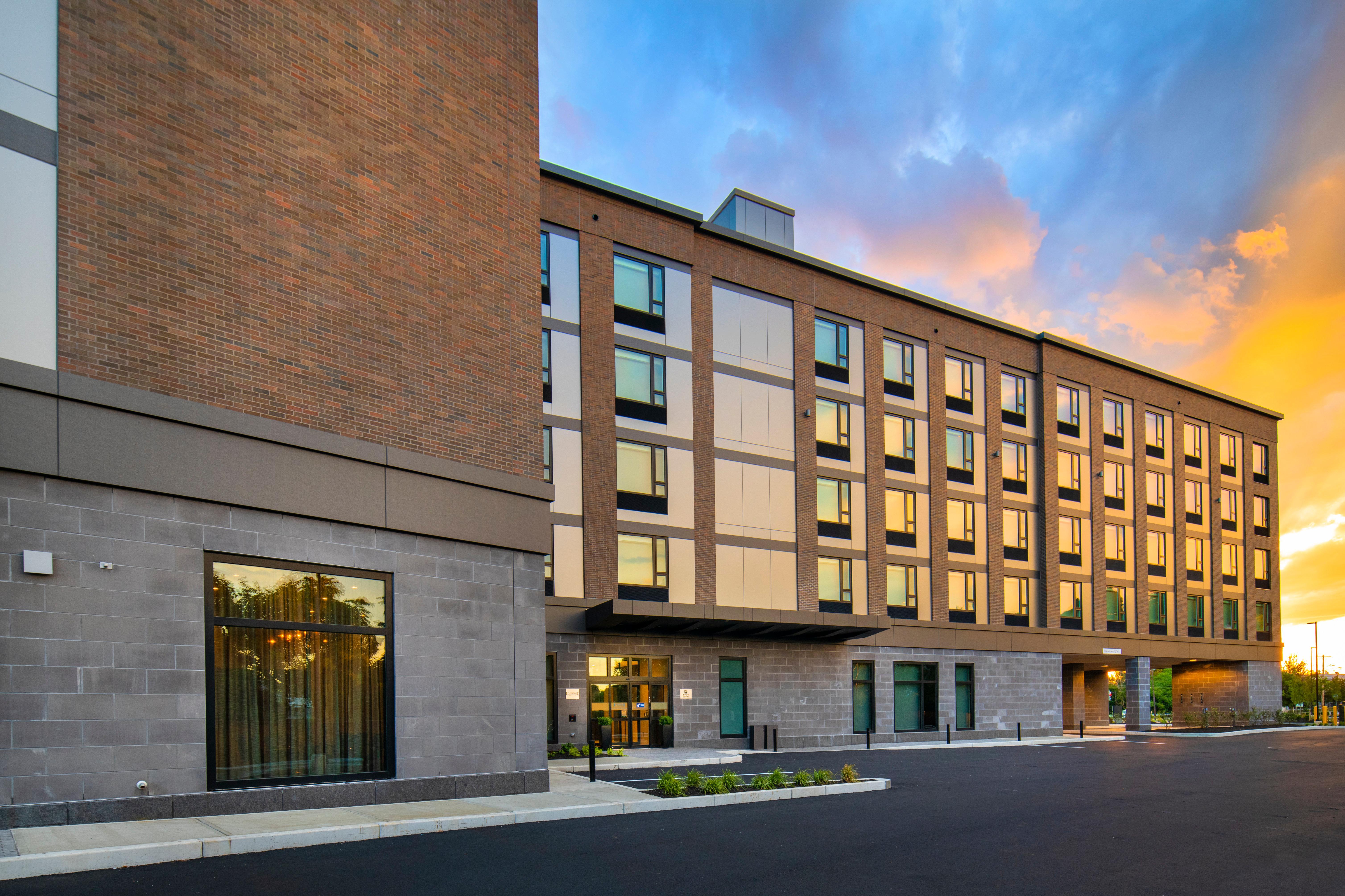 Holiday Inn Express - Boston Logan Airport - Revere By Ihg Экстерьер фото