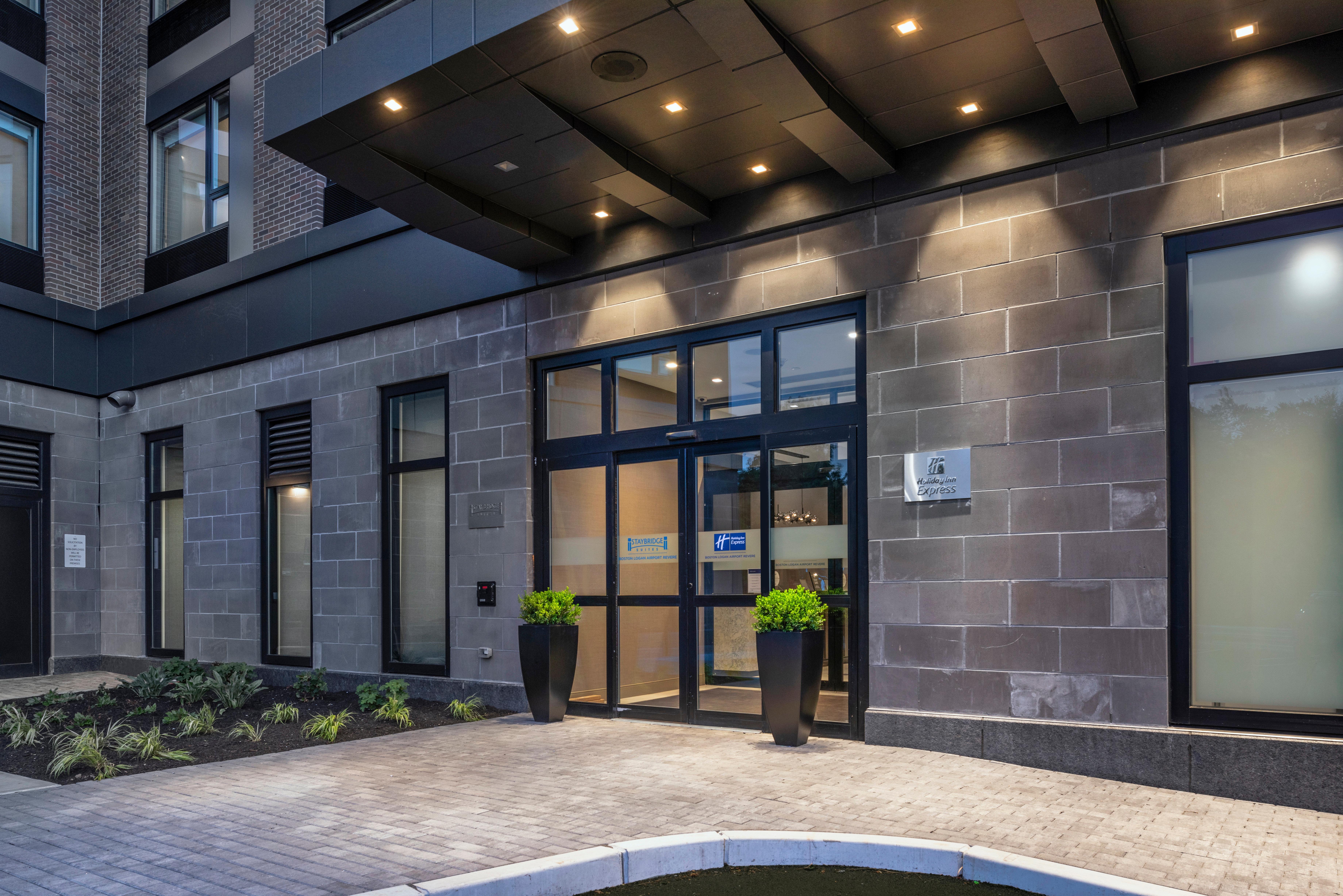 Holiday Inn Express - Boston Logan Airport - Revere By Ihg Экстерьер фото